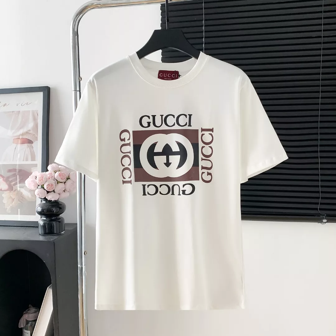 Lightweight 9705 Gucci T-Shirts Short Sleeved For Unisex