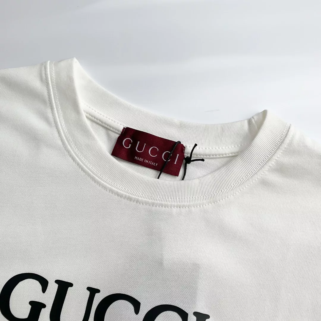 Lightweight 9705 Gucci T-Shirts Short Sleeved For Unisex