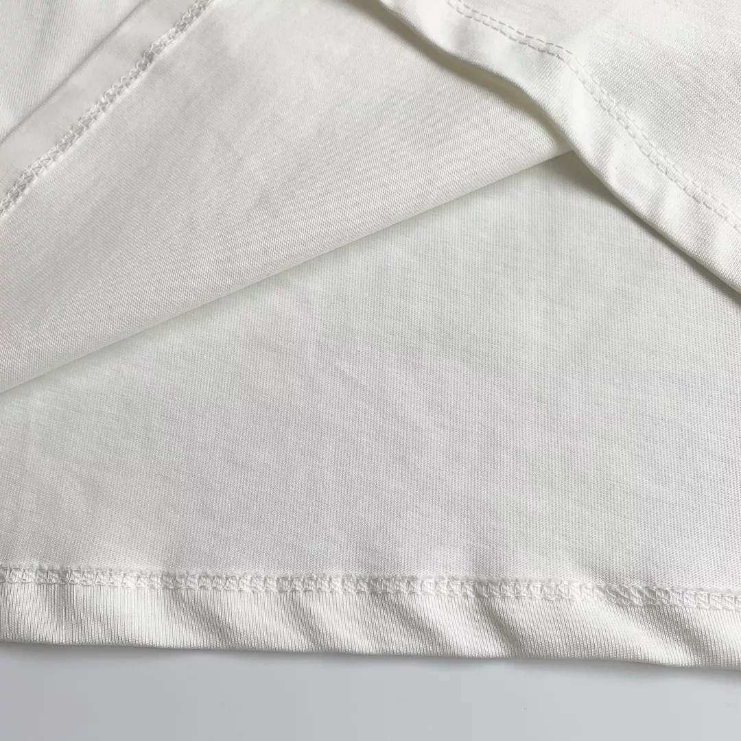 Lightweight 9705 Gucci T-Shirts Short Sleeved For Unisex