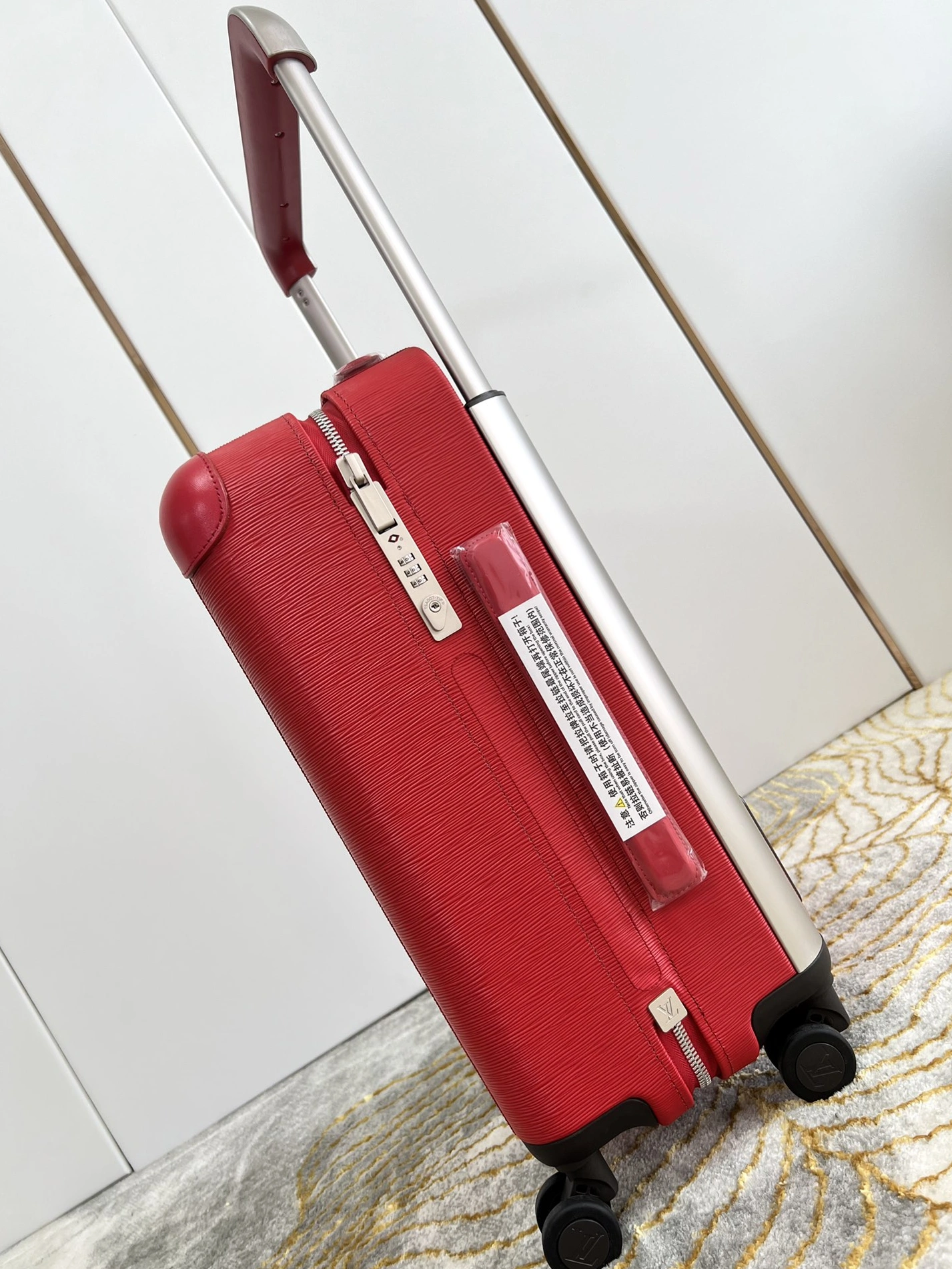 Lightweight 9725 Louis Vuitton Luggage