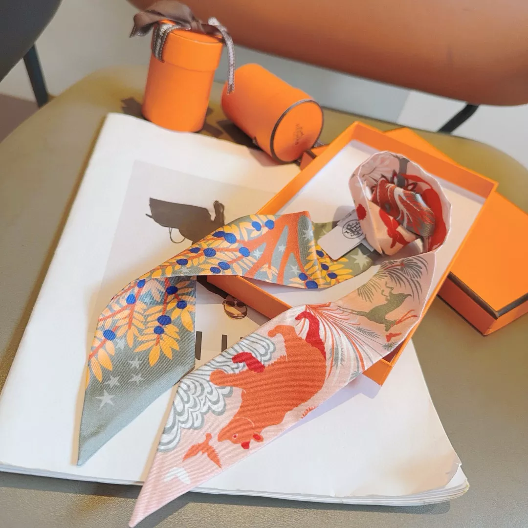 Lightweight 9733 Hermes Silk Scarf