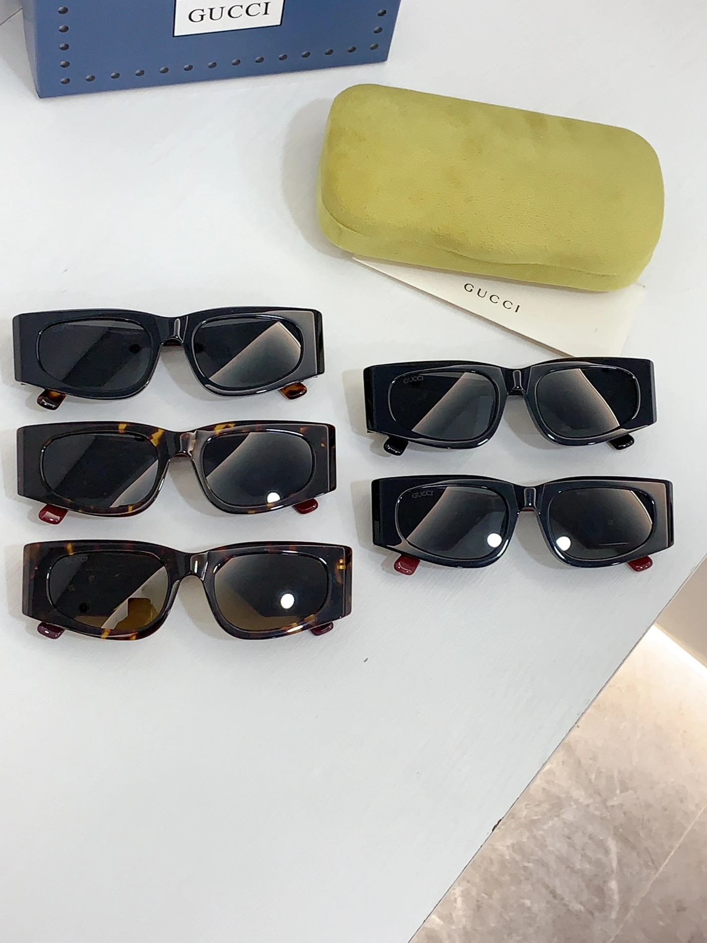 Lightweight 9816 Gucci AAA Quality Sunglasses