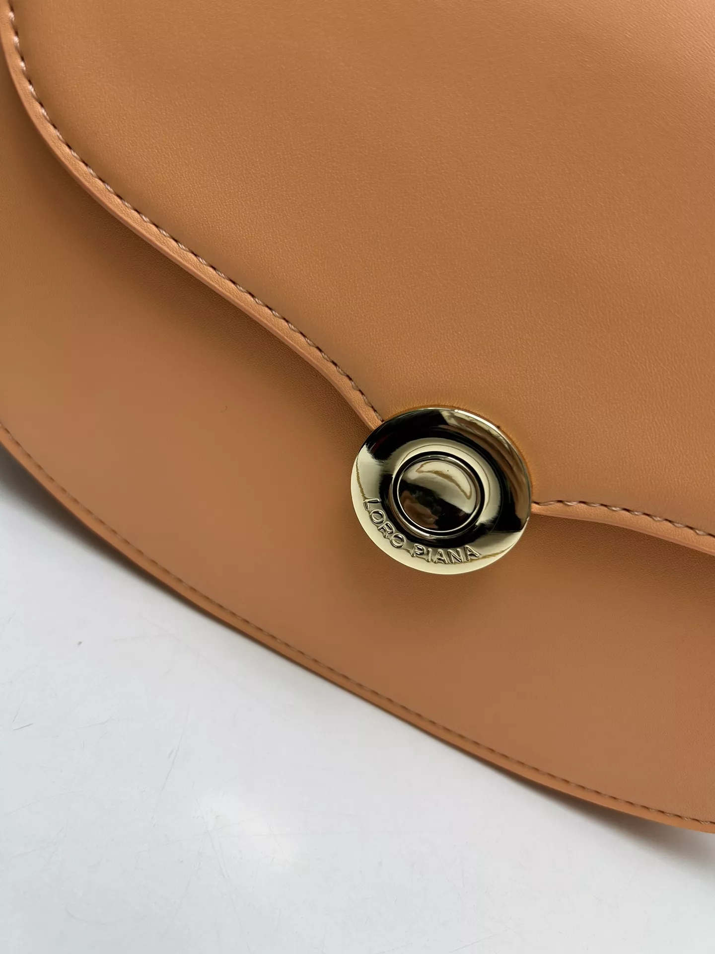 Loro Piana AAA Quality Messenger Bags For Women Flexible 705