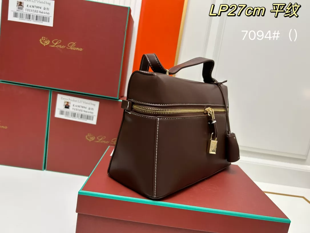 Loro Piana AAA Quality Messenger Bags For Women Modern 6664