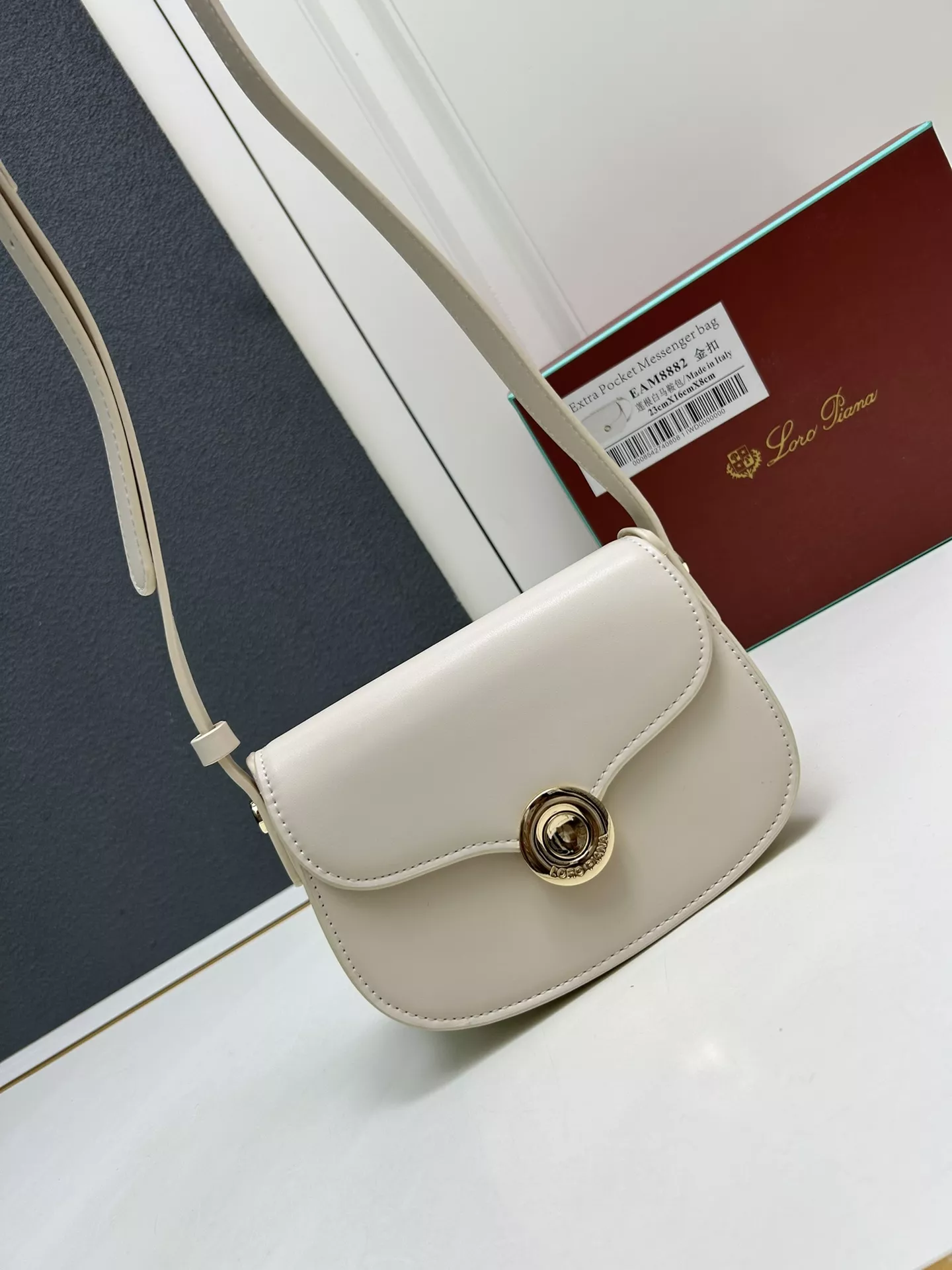 Loro Piana AAA Quality Messenger Bags For Women TopPick 7006