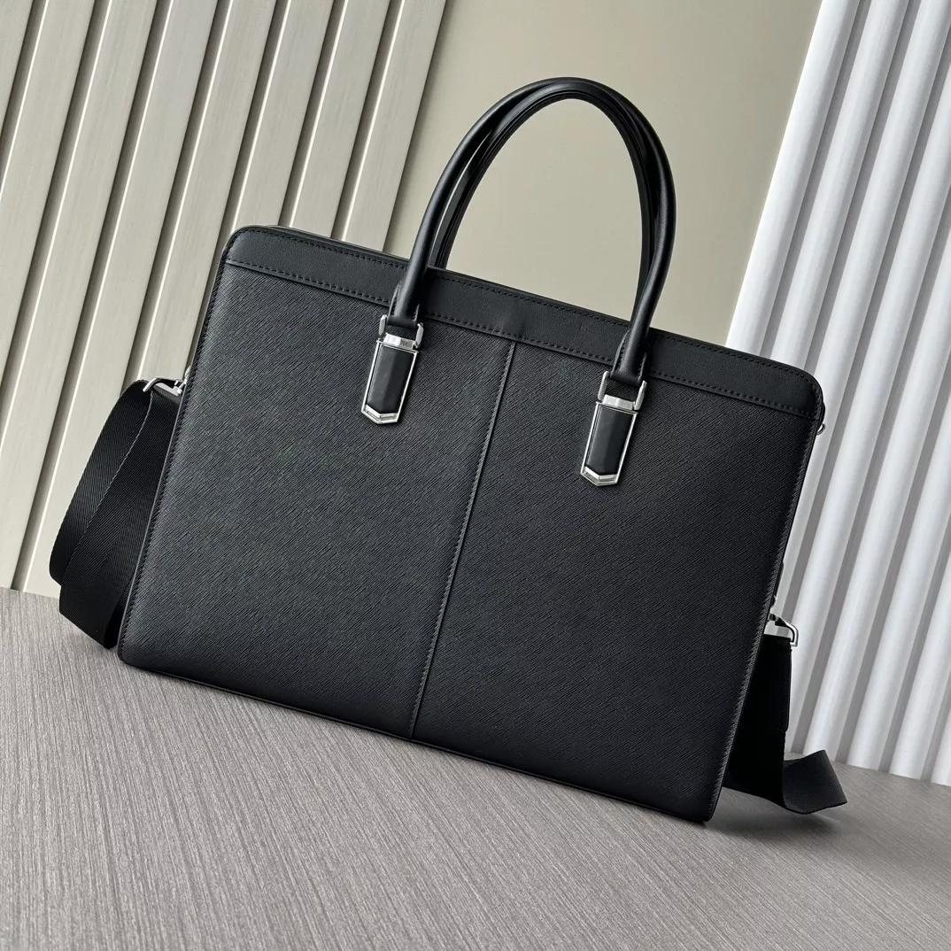 Louis Vuitton AAA Man Handbags AllSeason 5444