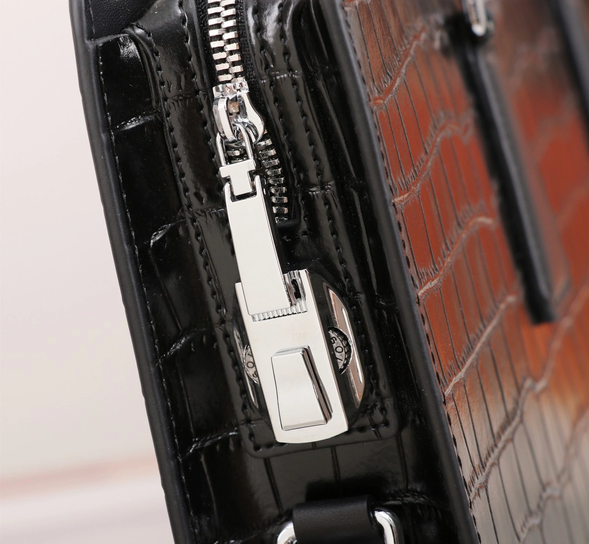 Louis Vuitton AAA Man Handbags Breathable 7771