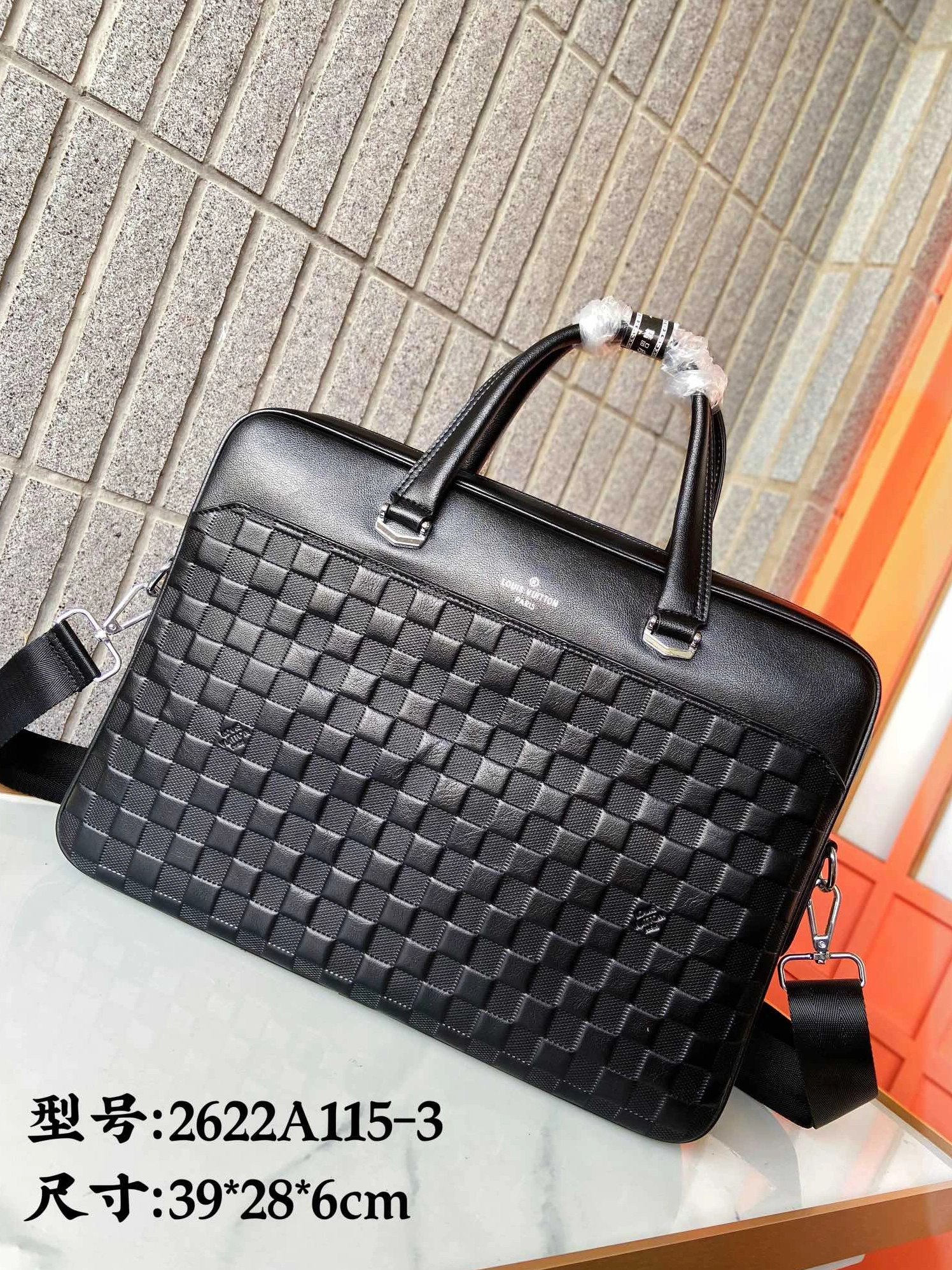 Louis Vuitton AAA Man Handbags Bright 4513