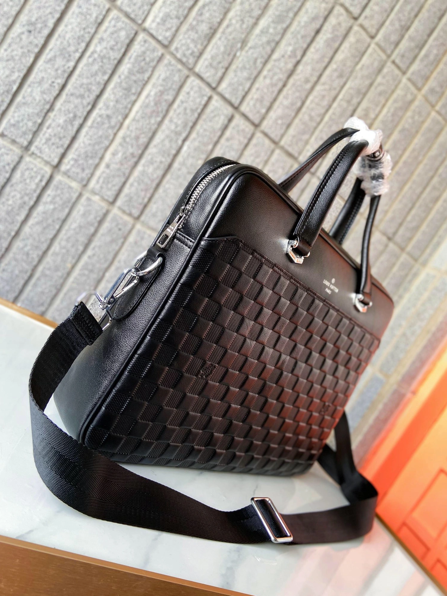 Louis Vuitton AAA Man Handbags Bright 4513