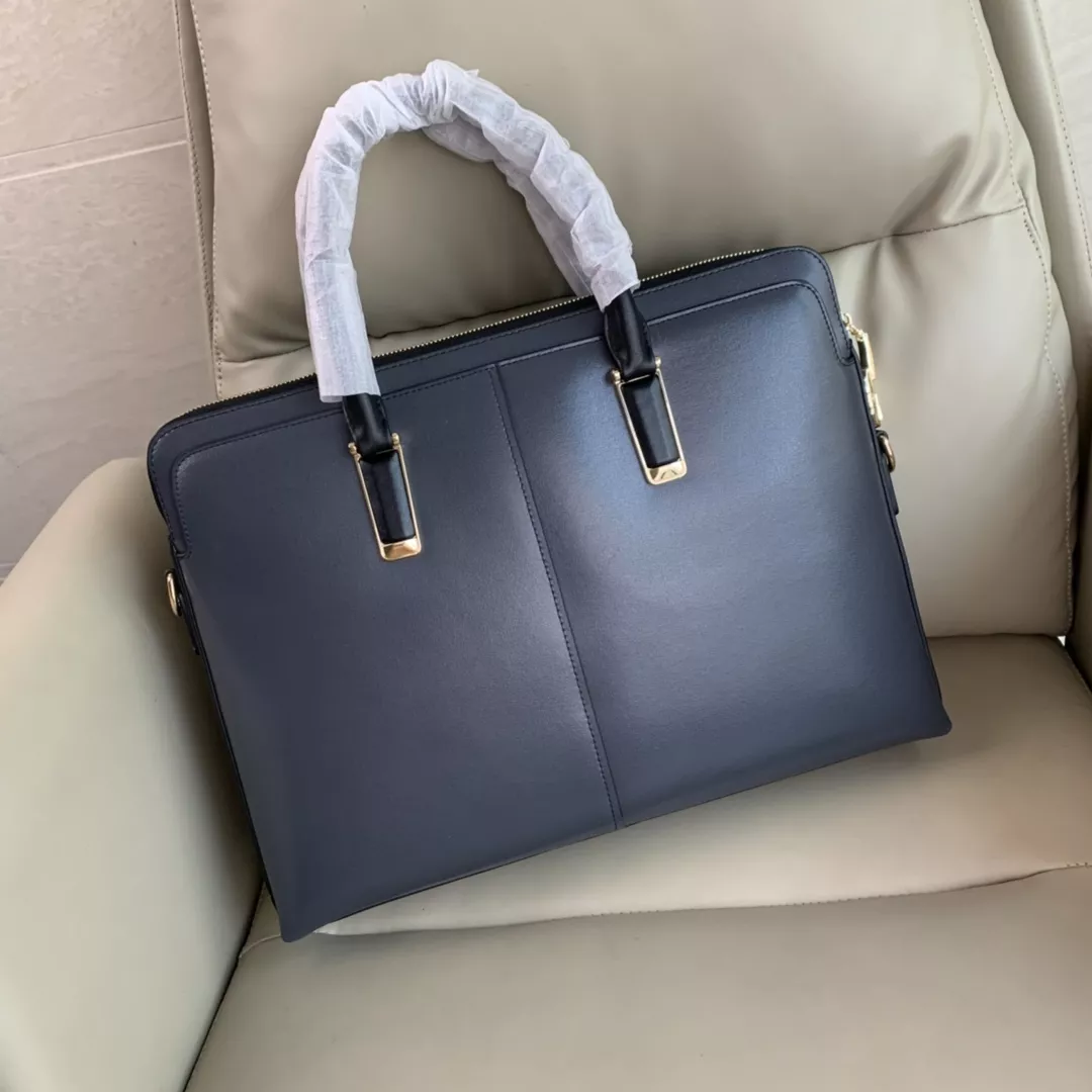 Louis Vuitton AAA Man Handbags Comfortable 714