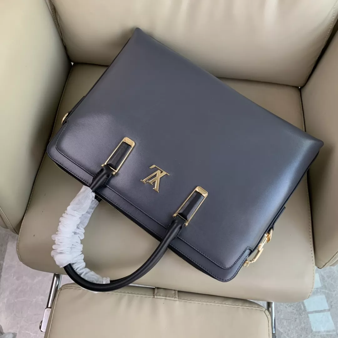 Louis Vuitton AAA Man Handbags Comfortable 714