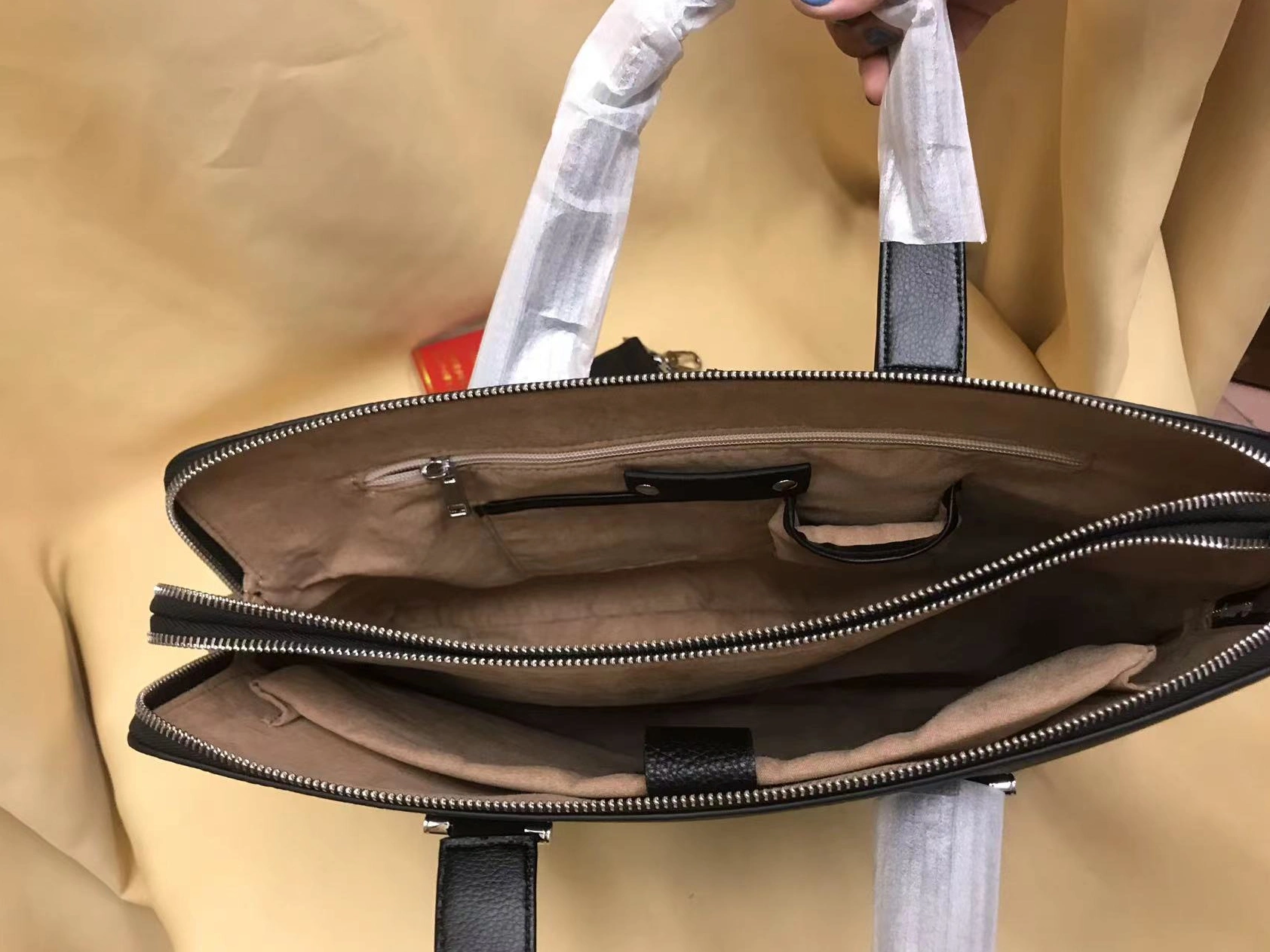 Louis Vuitton AAA Man Handbags Elegant 1803