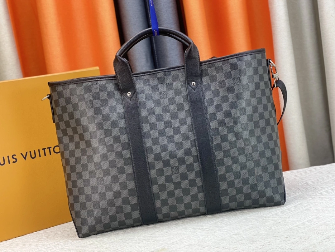 Louis Vuitton AAA Man Handbags Elegant 2529