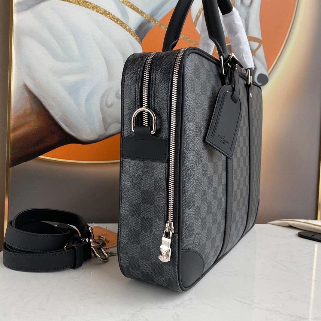 Louis Vuitton AAA Man Handbags EyeCatching 930