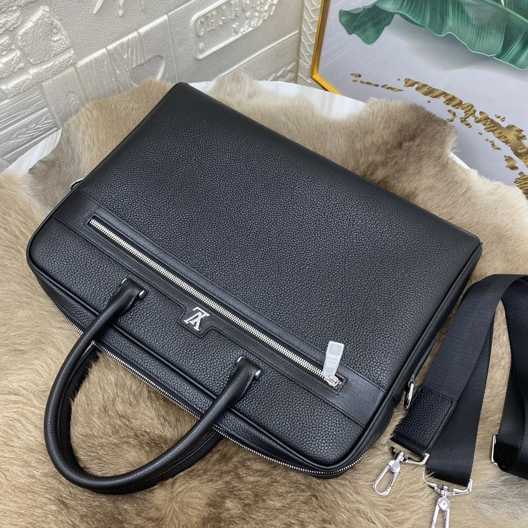 Louis Vuitton AAA Man Handbags GoAnywhere 5442
