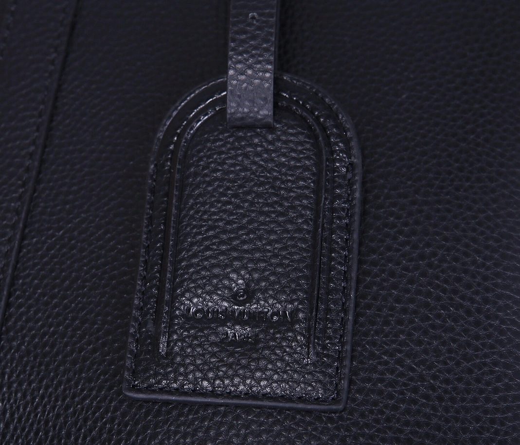 Louis Vuitton AAA Man Handbags GoAnywhere 572