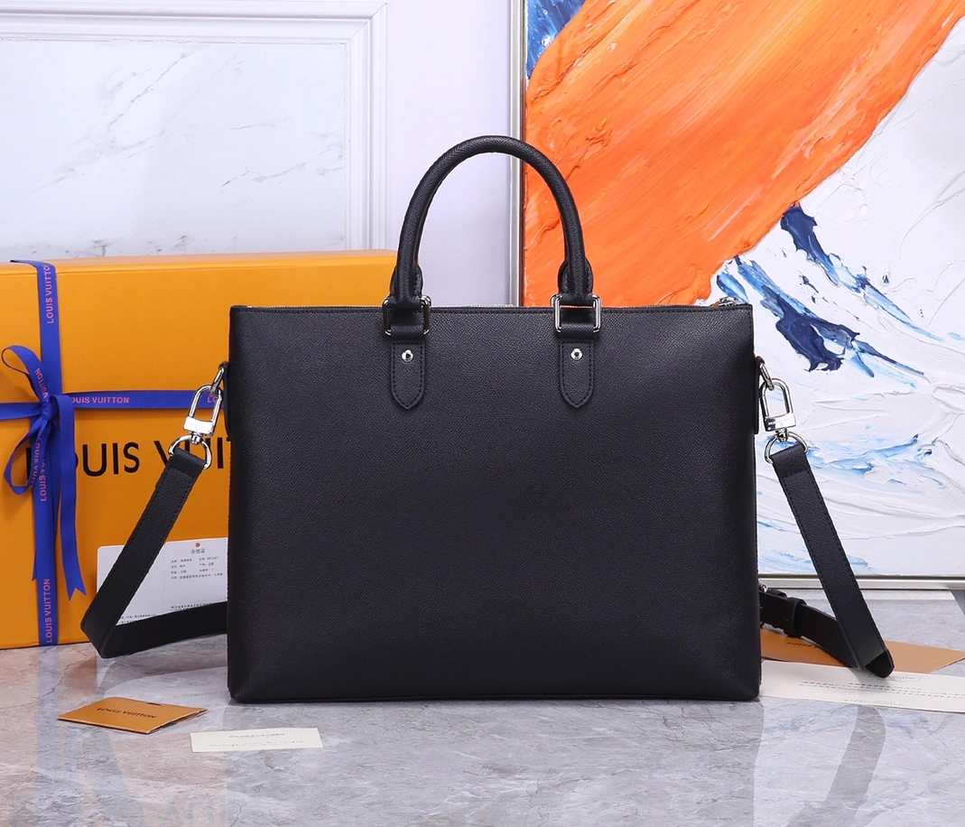 Louis Vuitton AAA Man Handbags GoAnywhere 8096