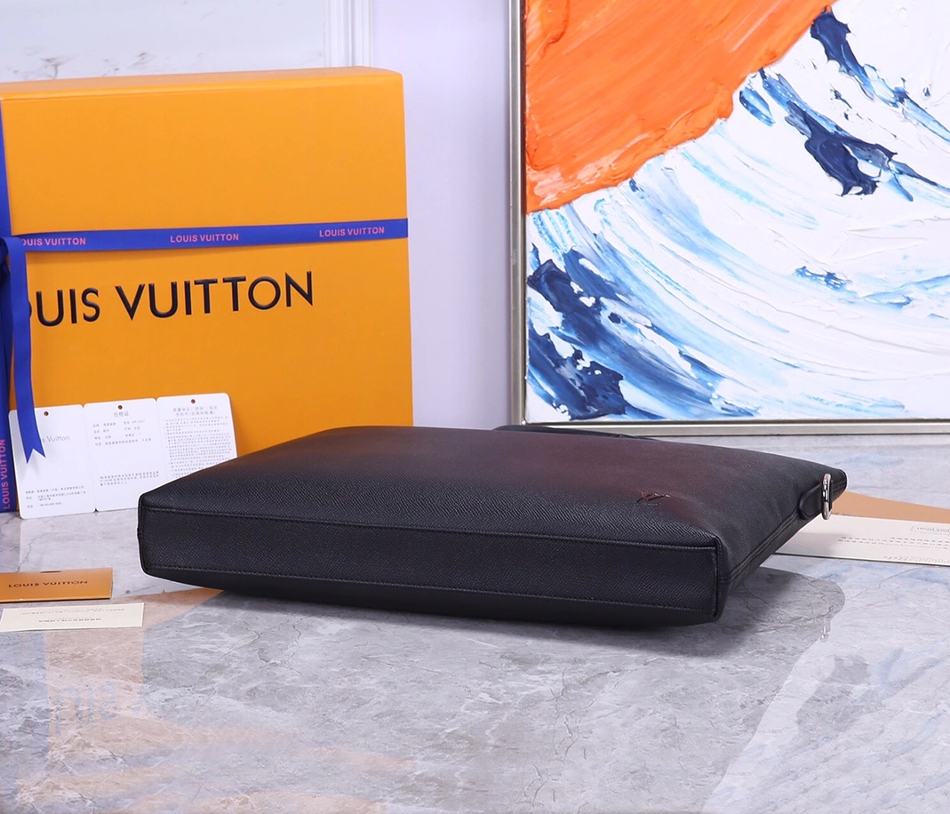 Louis Vuitton AAA Man Handbags GoAnywhere 8096