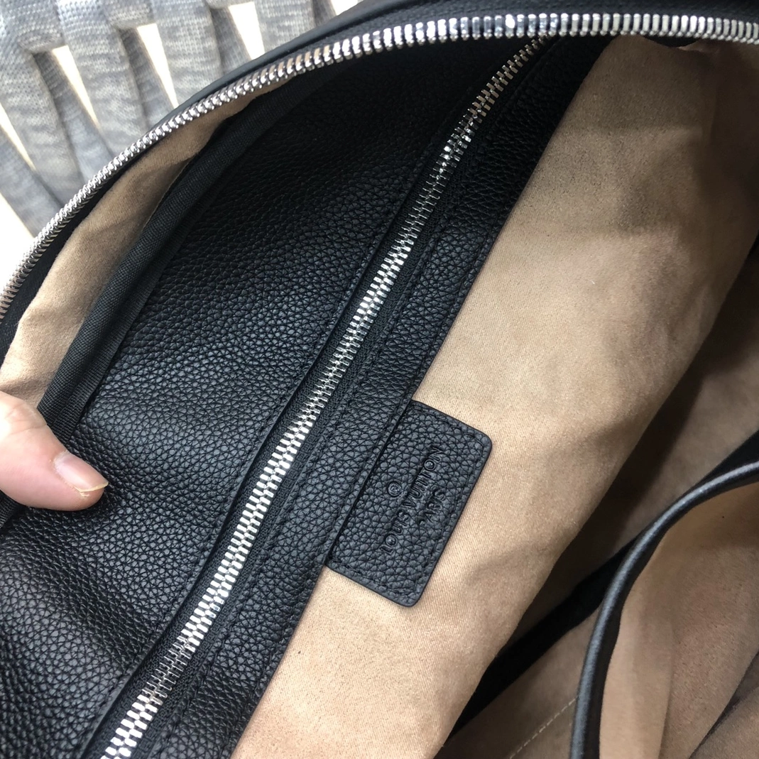 Louis Vuitton AAA Man Handbags ModernLook 5367