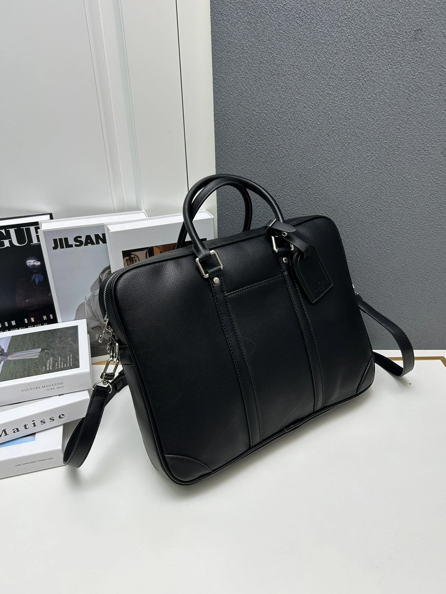Louis Vuitton AAA Man Handbags ModernLook 592