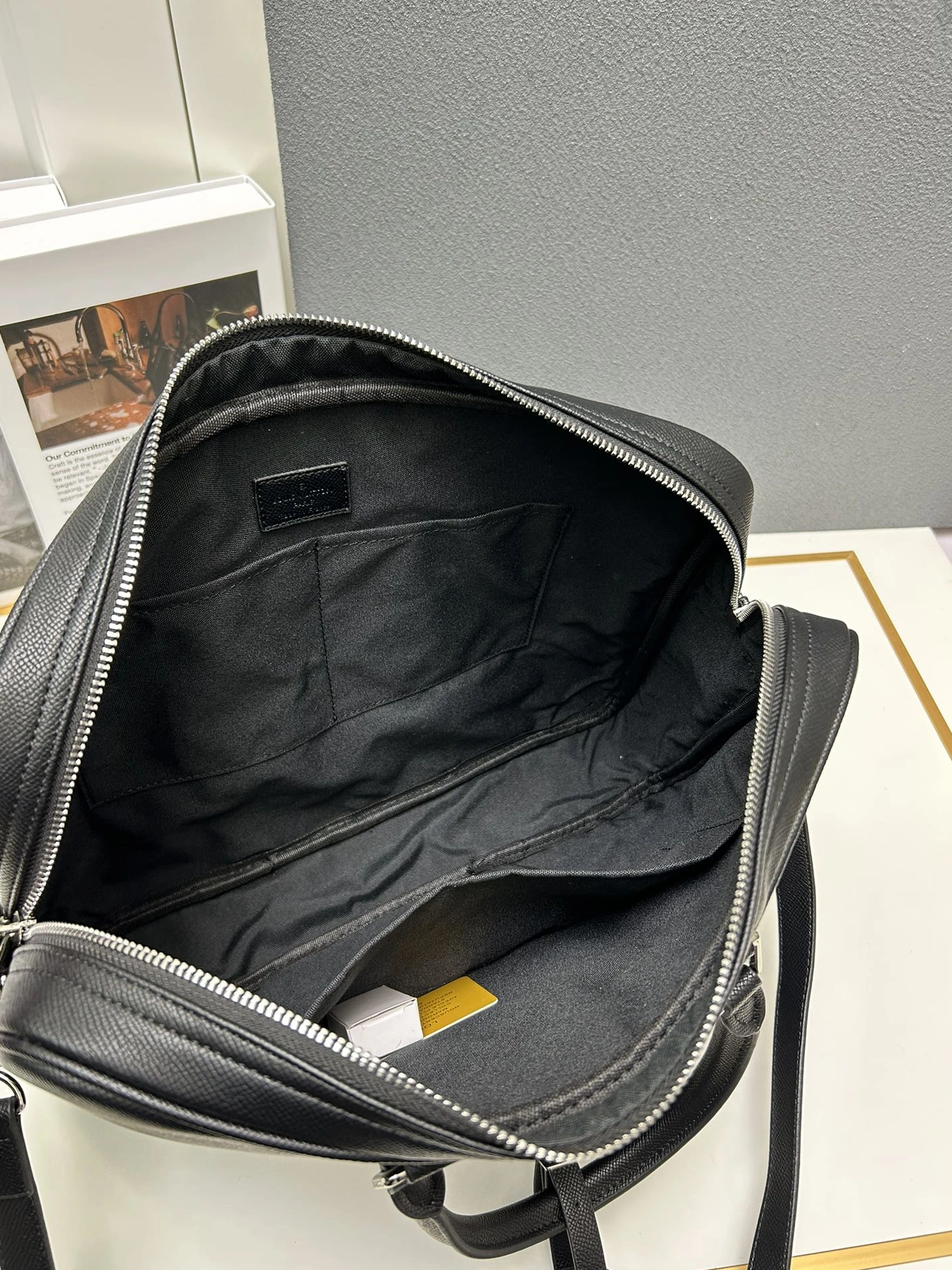 Louis Vuitton AAA Man Handbags ModernLook 592