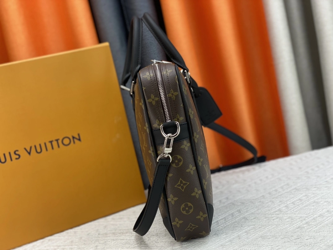 Louis Vuitton AAA Man Handbags NewStyle 2733