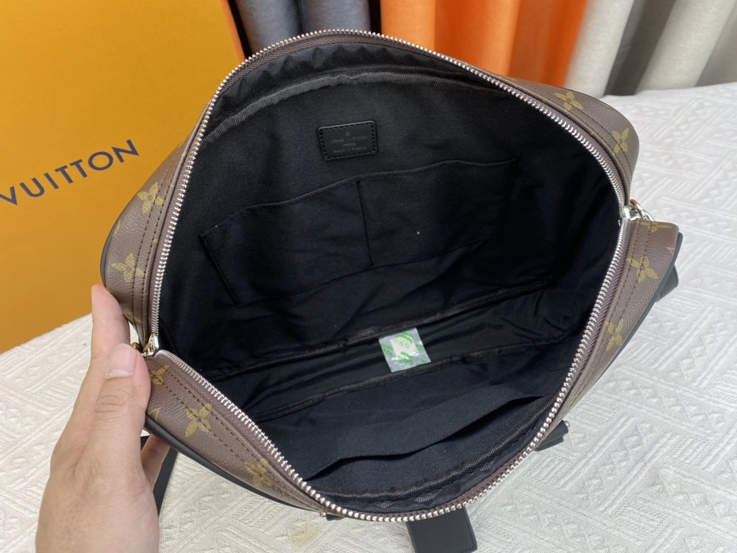 Louis Vuitton AAA Man Handbags NewStyle 2733