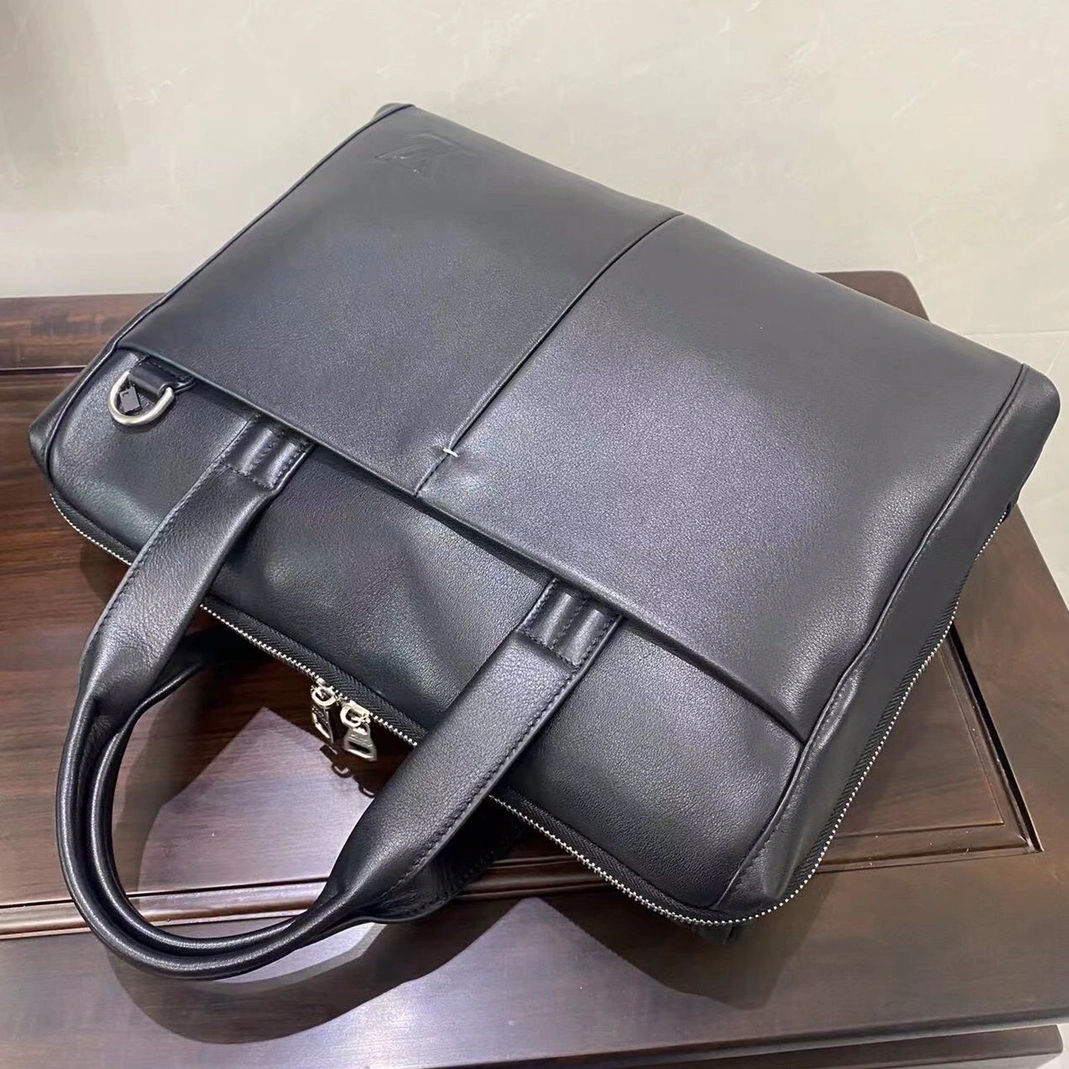 Louis Vuitton AAA Man Handbags Practical 1496