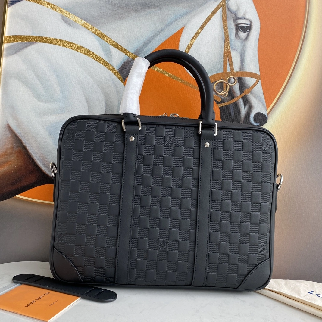 Louis Vuitton AAA Man Handbags Refined 3357