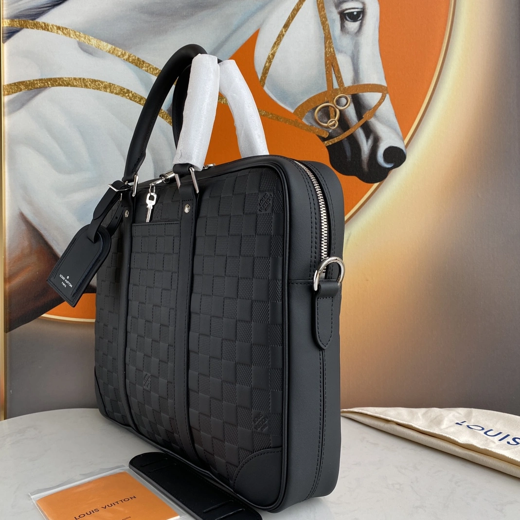 Louis Vuitton AAA Man Handbags Refined 3357