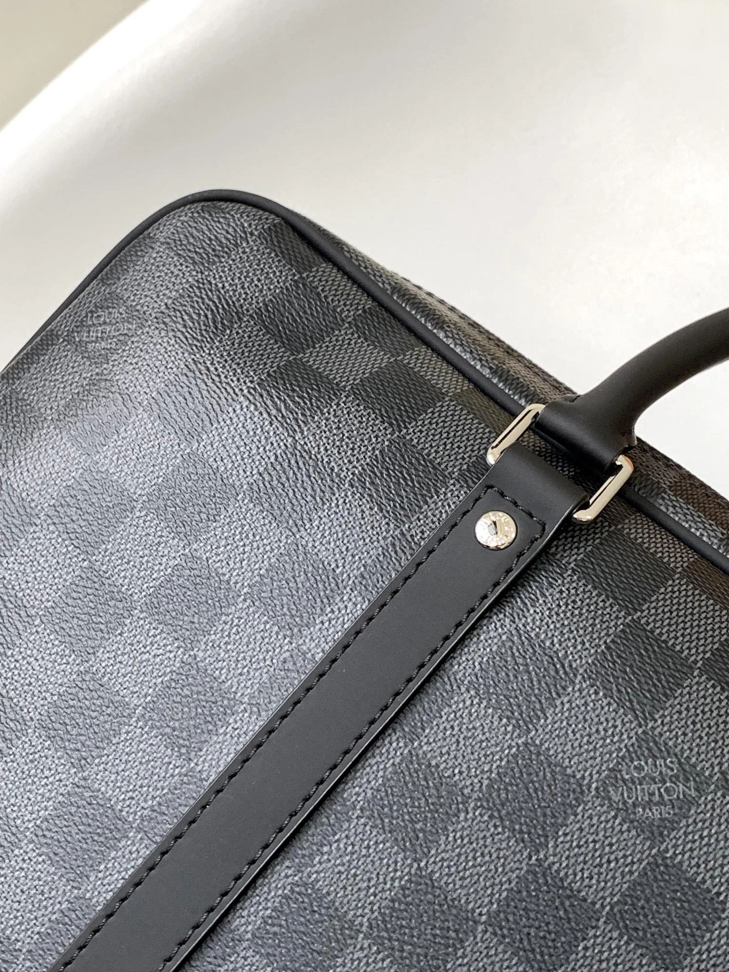 Louis Vuitton AAA Man Handbags Reliable 8614