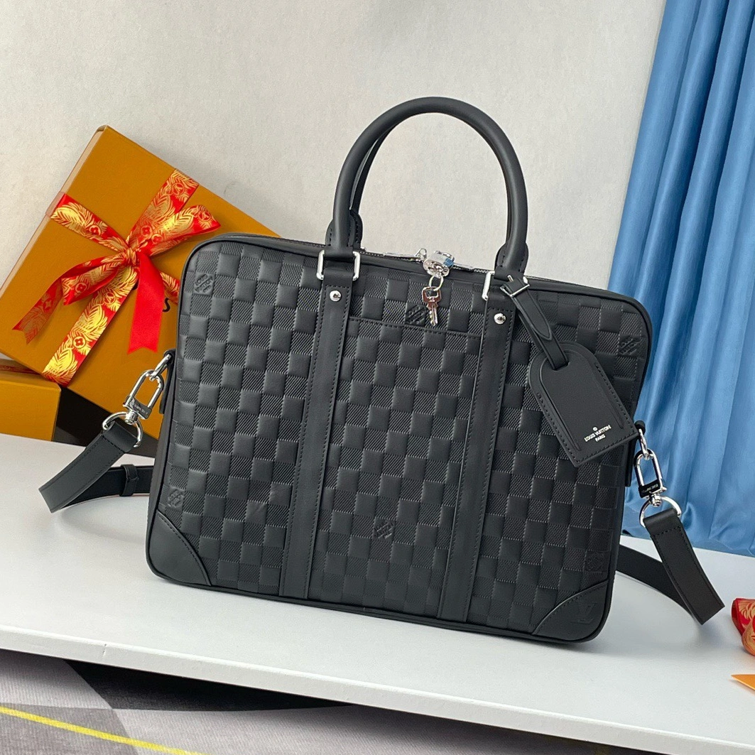 Louis Vuitton AAA Man Handbags Sleek 969
