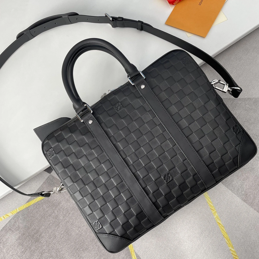 Louis Vuitton AAA Man Handbags Sleek 969