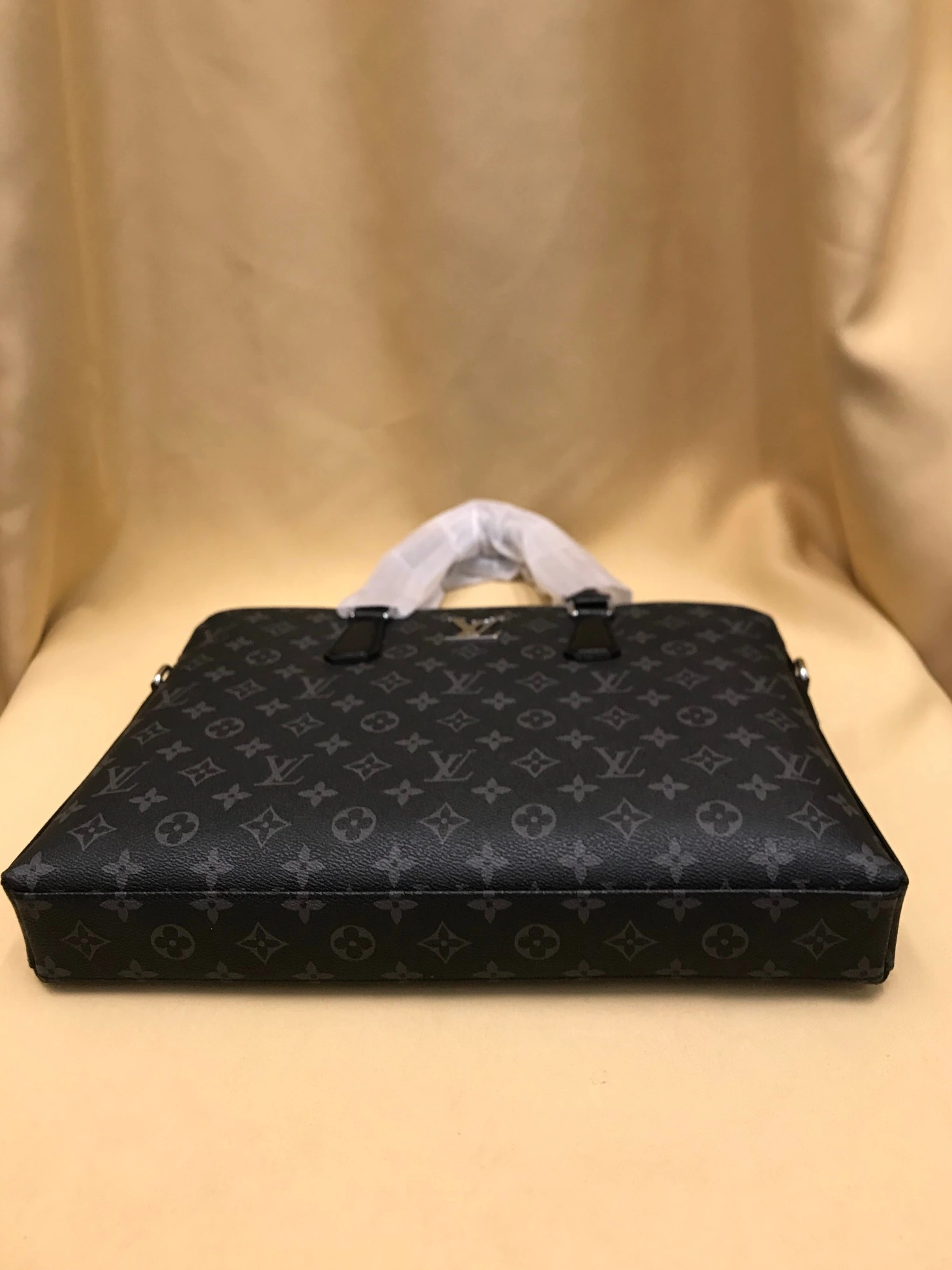 Louis Vuitton AAA Man Handbags SmartChoice 292