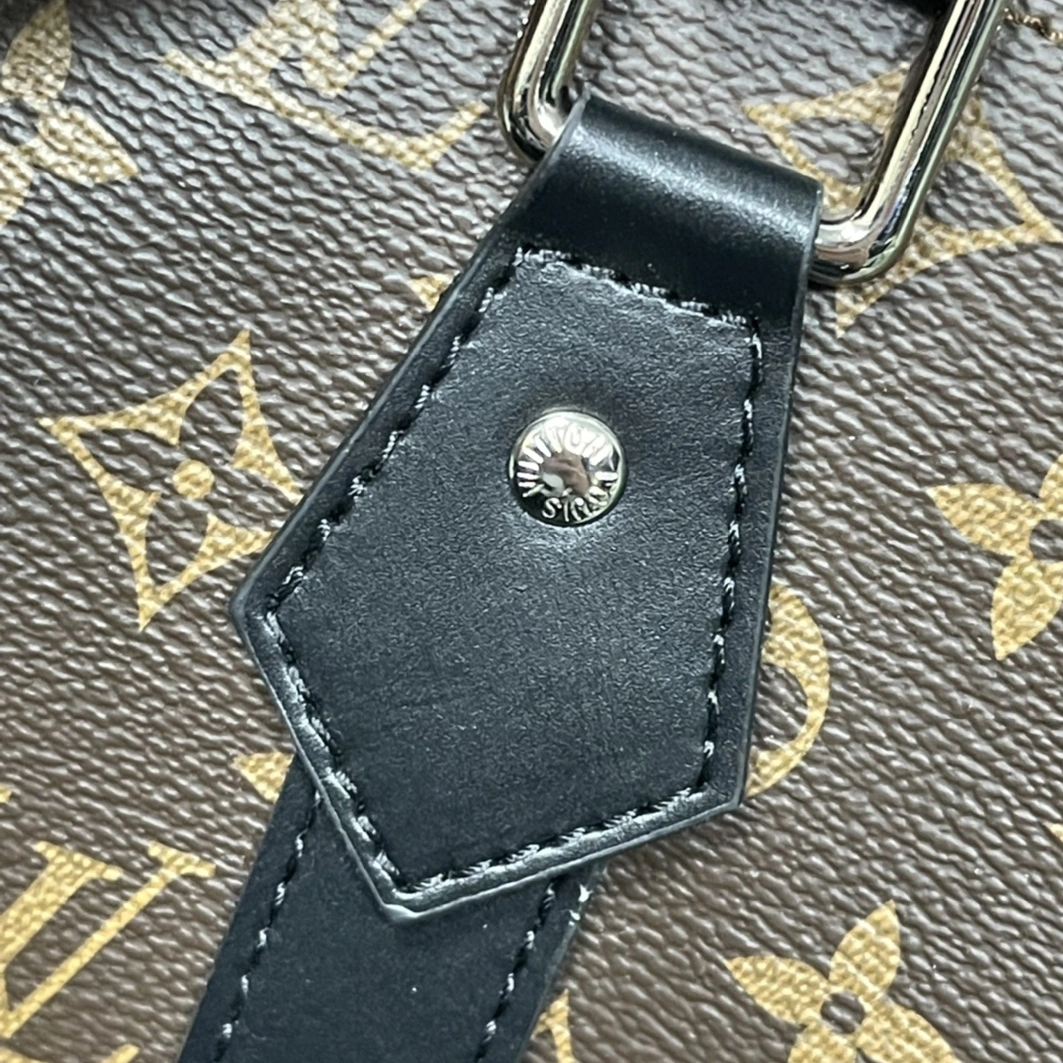 Louis Vuitton AAA Man Handbags TopPick 8684