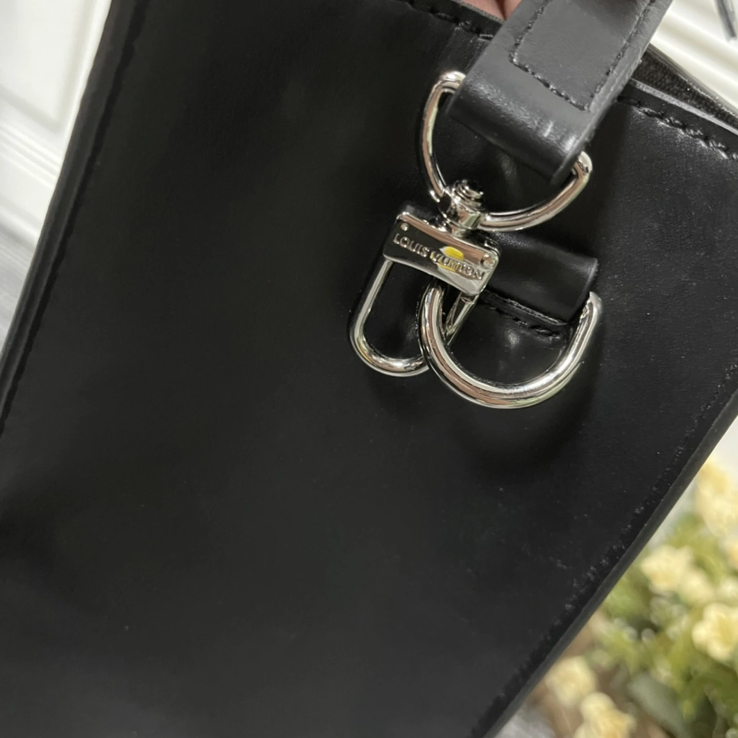 Louis Vuitton AAA Man Handbags TopPick 8684
