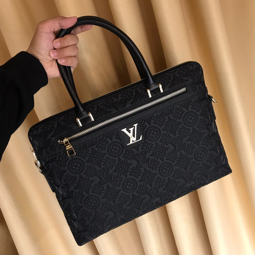 Louis Vuitton AAA Man Handbags Versatile 234
