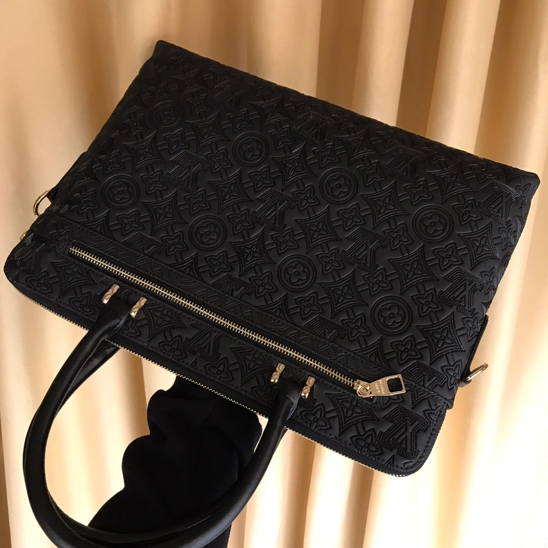 Louis Vuitton AAA Man Handbags Versatile 234