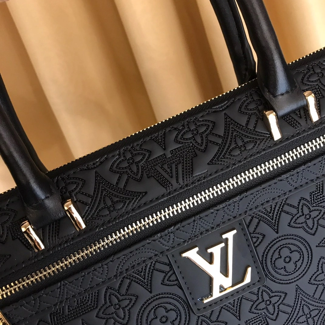 Louis Vuitton AAA Man Handbags Versatile 234