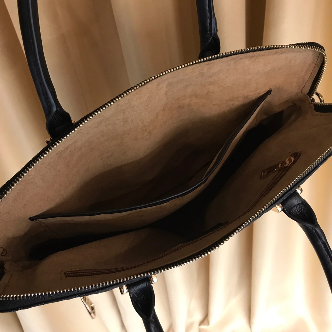 Louis Vuitton AAA Man Handbags Versatile 234