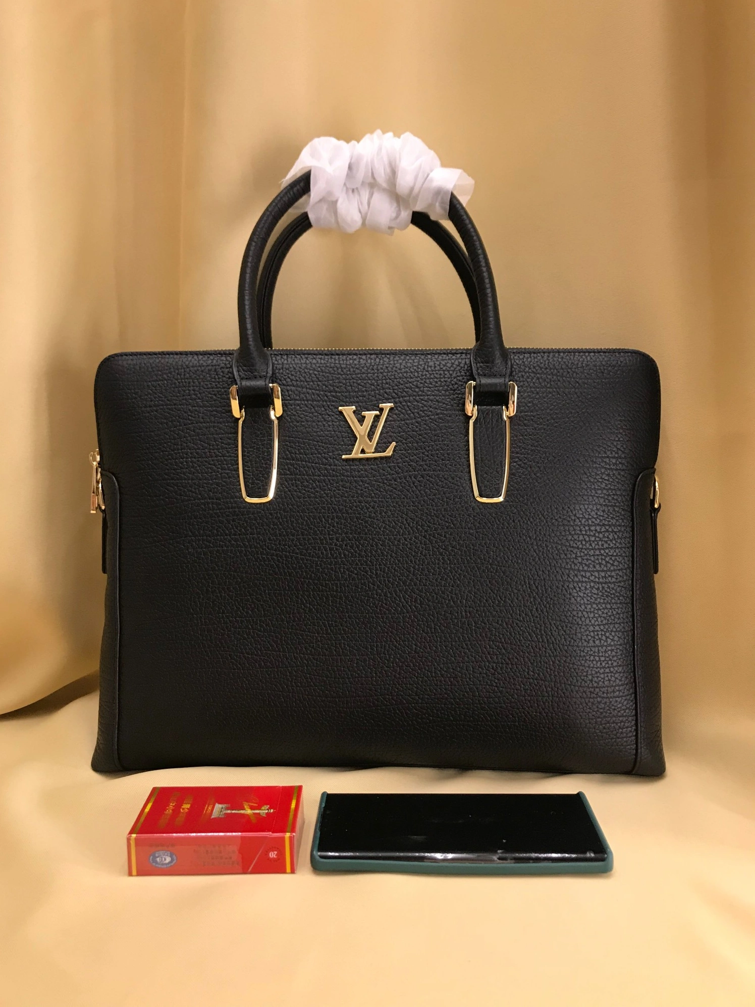 Louis Vuitton AAA Man Handbags WellDesigned 2426