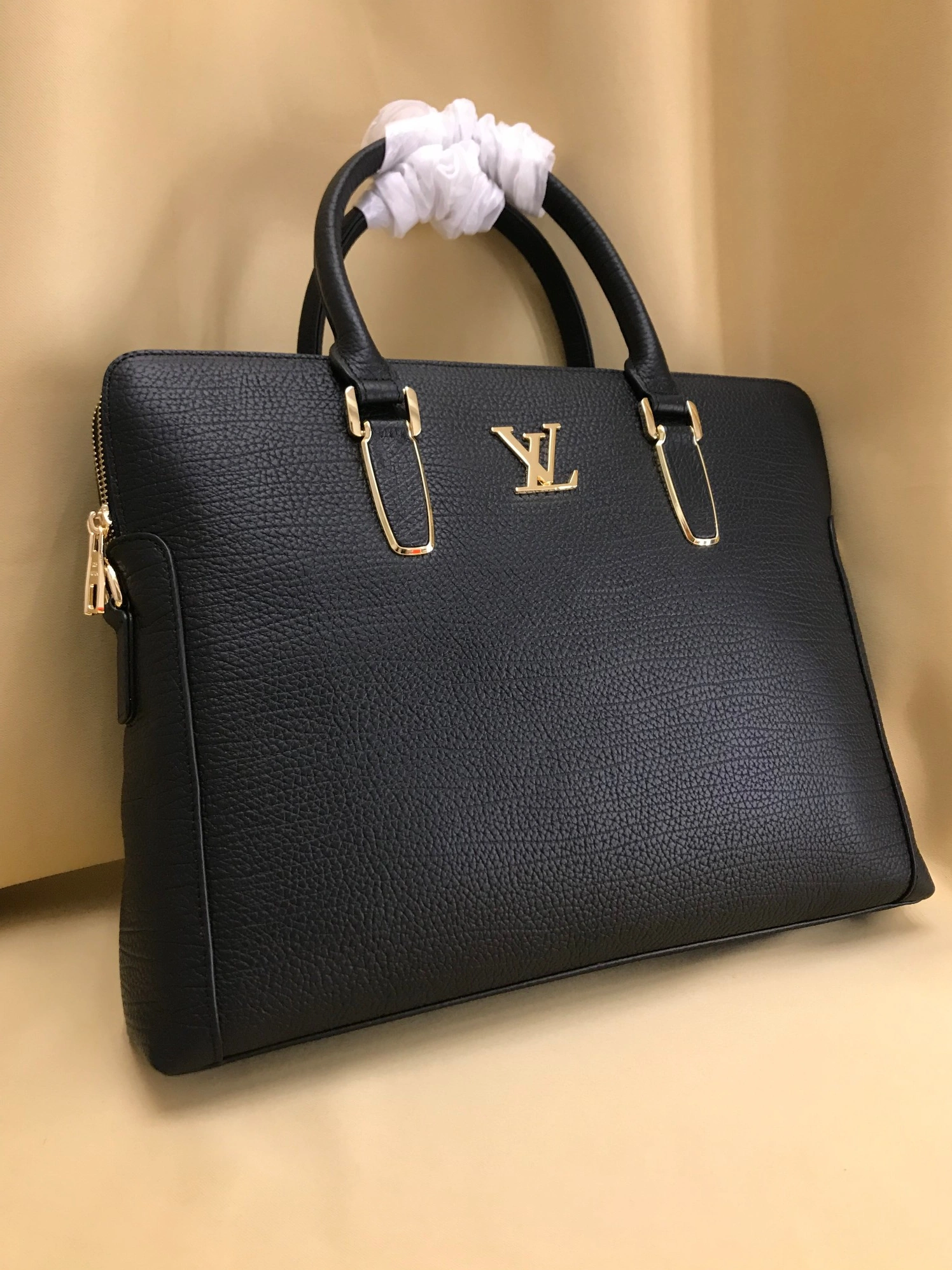 Louis Vuitton AAA Man Handbags WellDesigned 2426