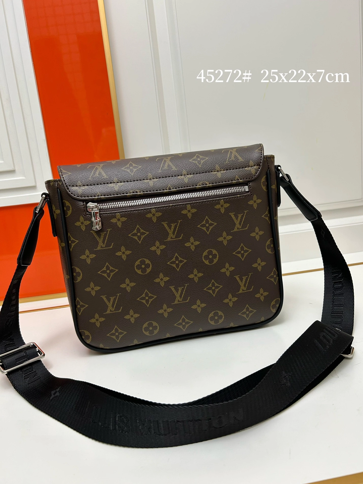 Louis Vuitton AAA Man Messenger Bags Affordable 1795