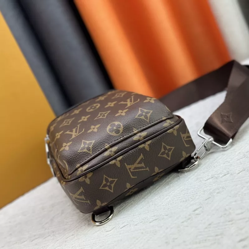 Louis Vuitton AAA Man Messenger Bags Affordable 9988