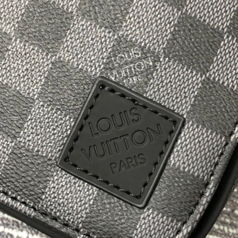 Louis Vuitton AAA Man Messenger Bags BestValue 2945