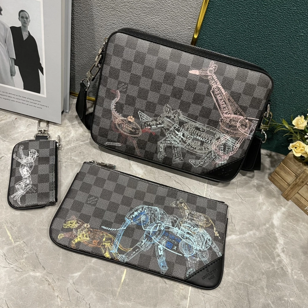 Louis Vuitton AAA Man Messenger Bags BestValue 8287