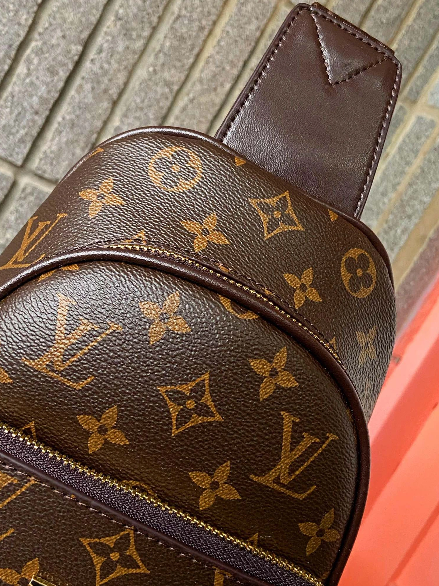 Louis Vuitton AAA Man Messenger Bags Bold 8678