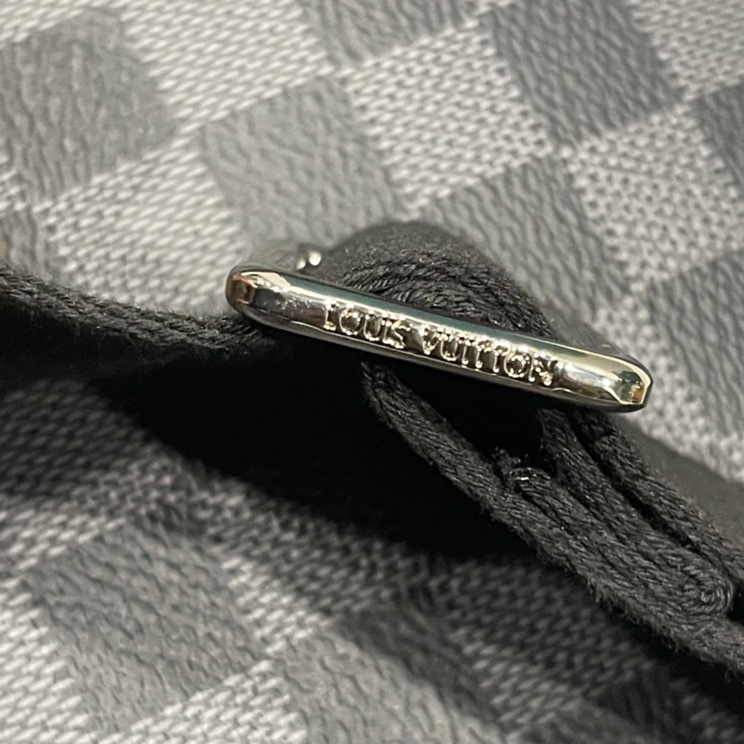 Louis Vuitton AAA Man Messenger Bags Breathable 2751