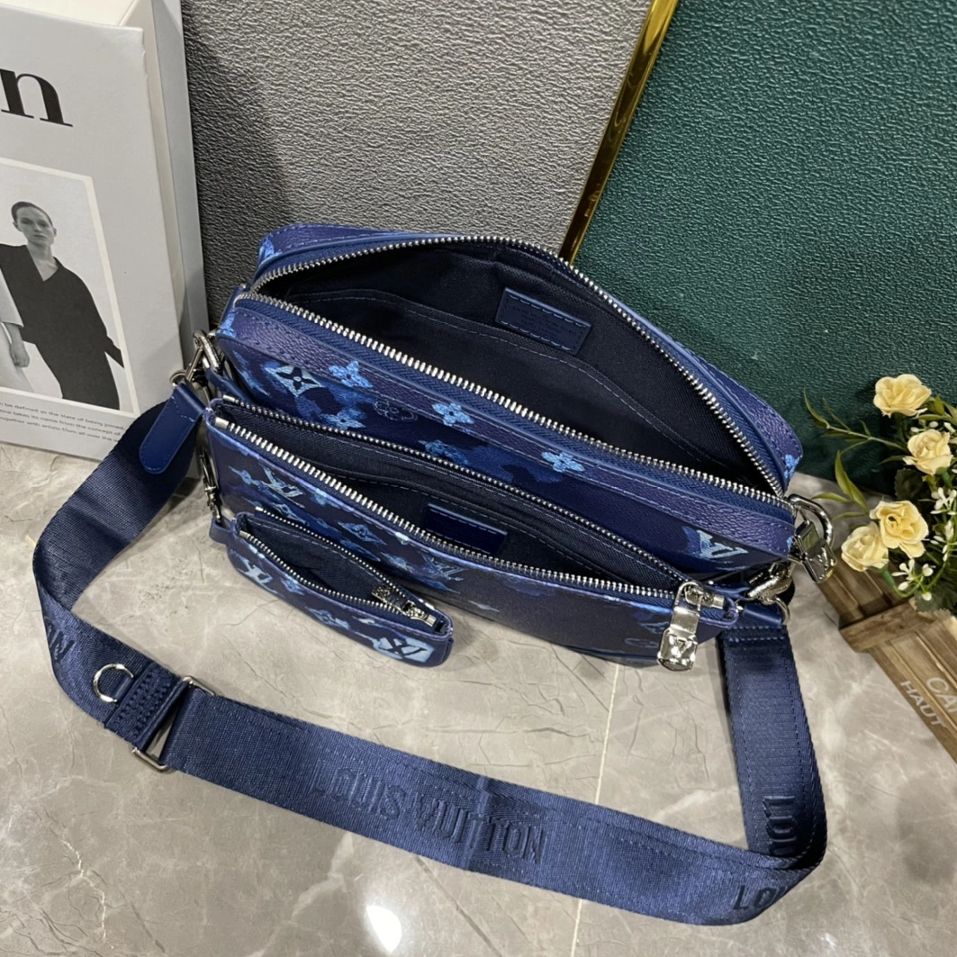 Louis Vuitton AAA Man Messenger Bags Breathable 3346