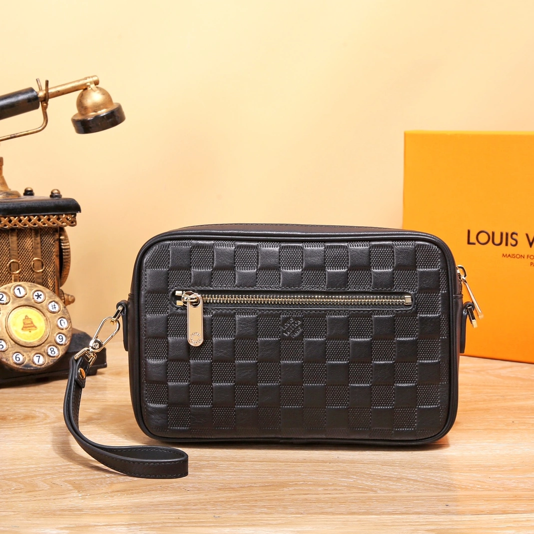 Louis Vuitton AAA Man Messenger Bags Classic 1655